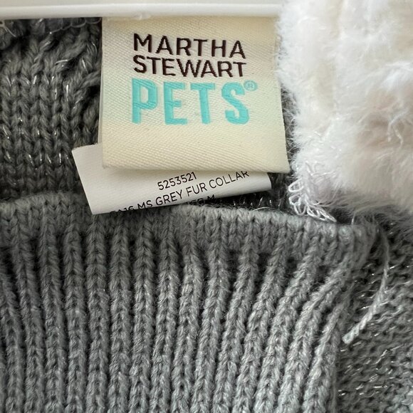 NWT | Martha Stewart Pets Grey & Silver FauxFur Collar Dog Sweater | Size Medium - Picture 3 of 6